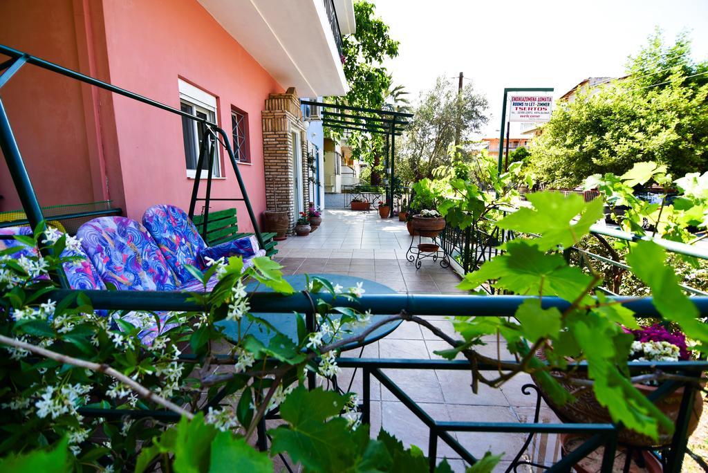 Tsertos Apartments Kamena Vourla Exterior photo